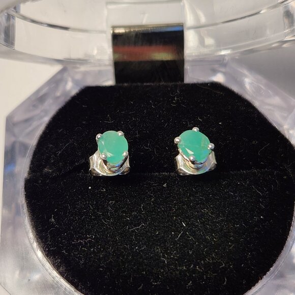 VTG Real Natural Emeralds in 925 Setting Stud Earrings - Picture 7 of 8